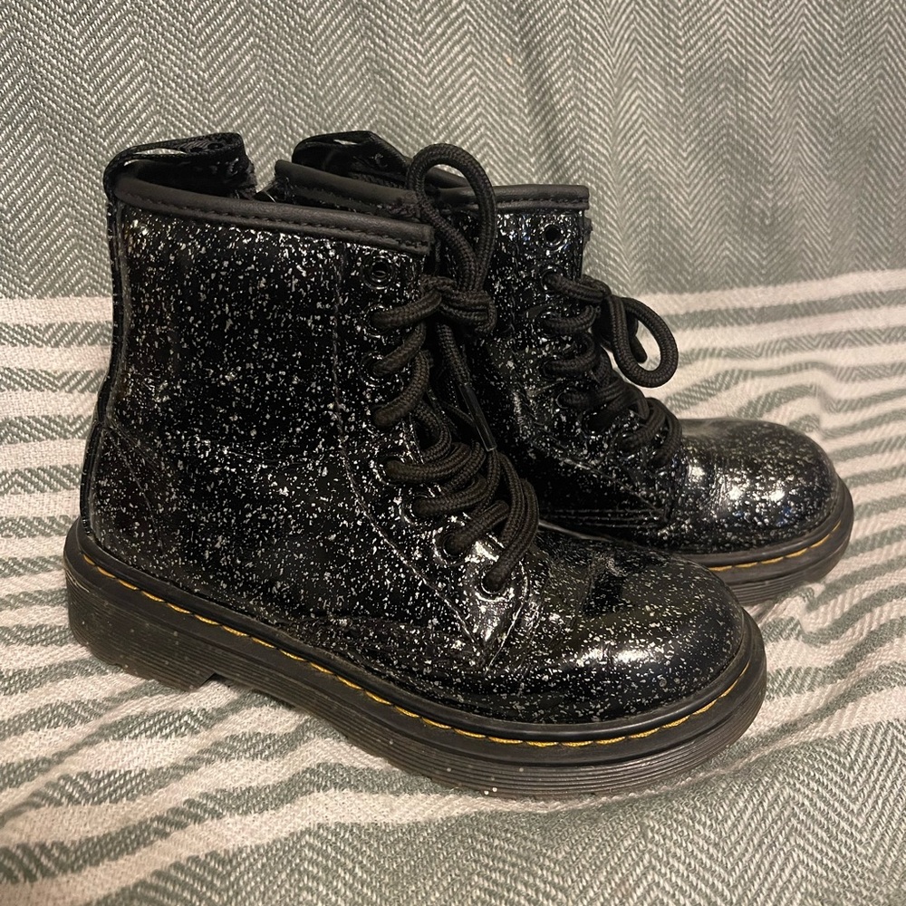 Dr. Martens Kids Black Glitter Lace-Up Boots